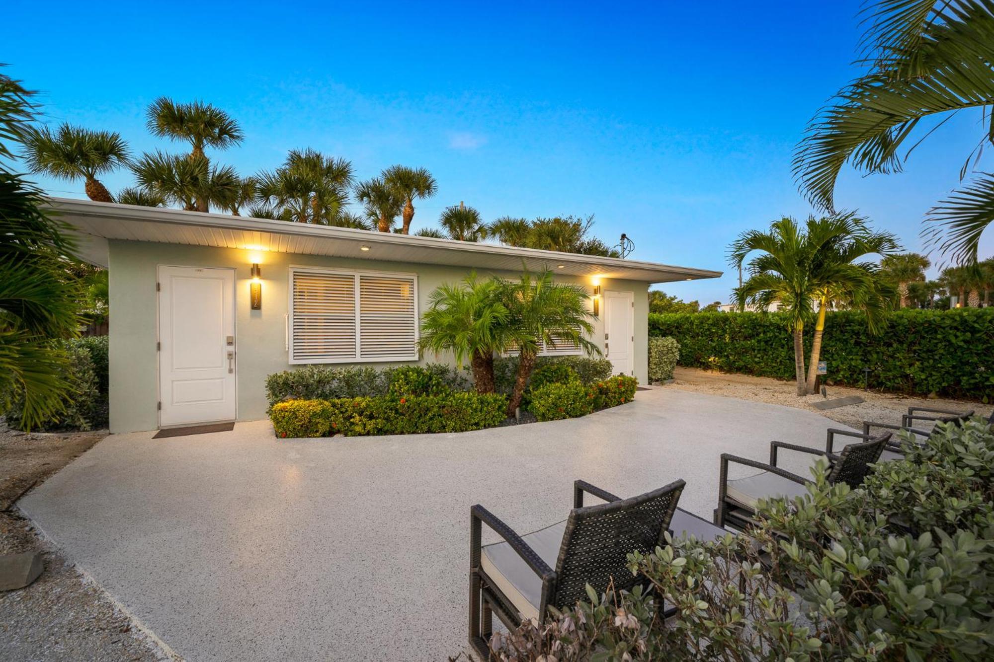 Wonderful Place Wprivate Patio Next To The Beach Cocoa Beach Exteriör bild
