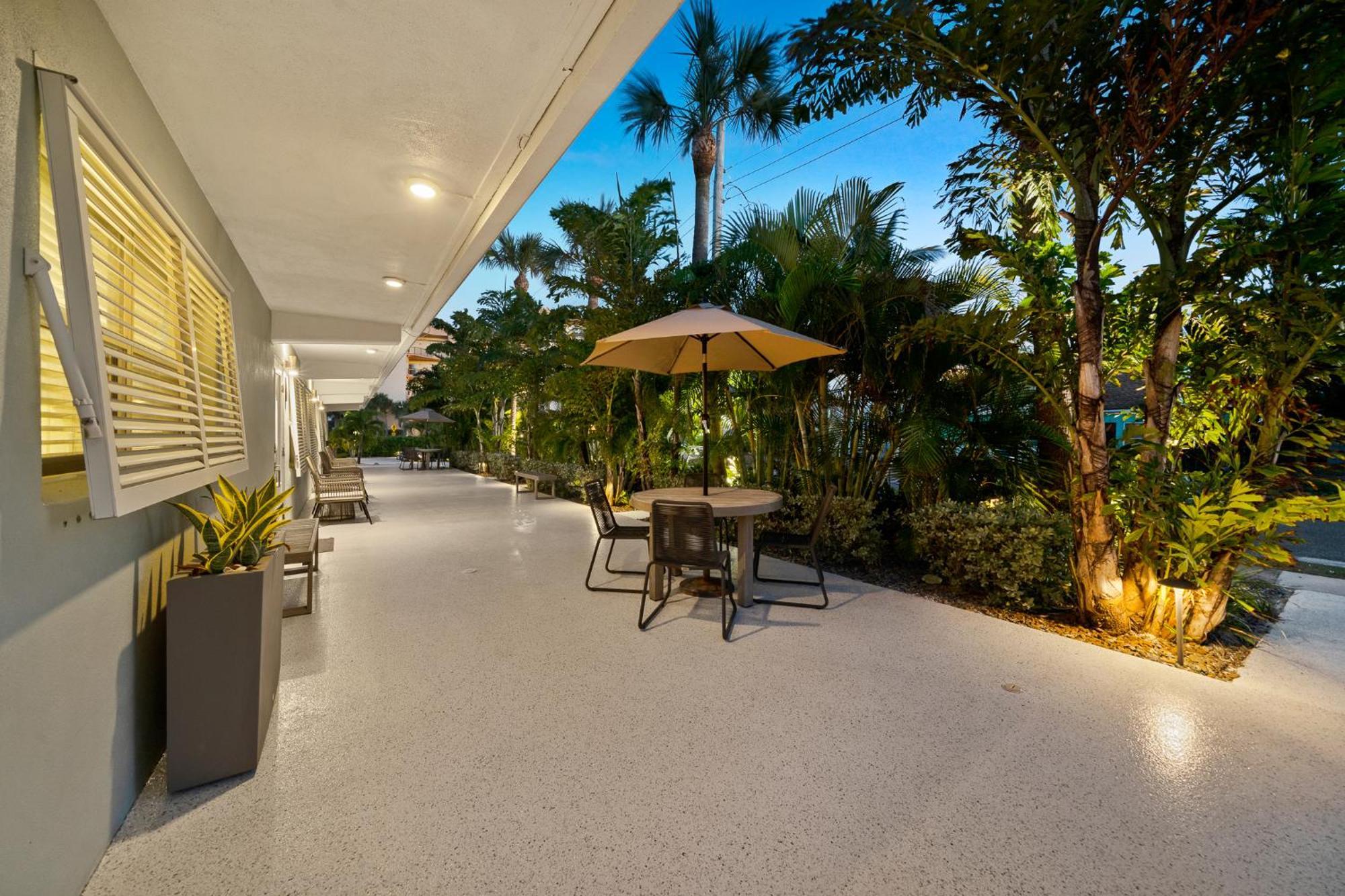 Wonderful Place Wprivate Patio Next To The Beach Cocoa Beach Exteriör bild
