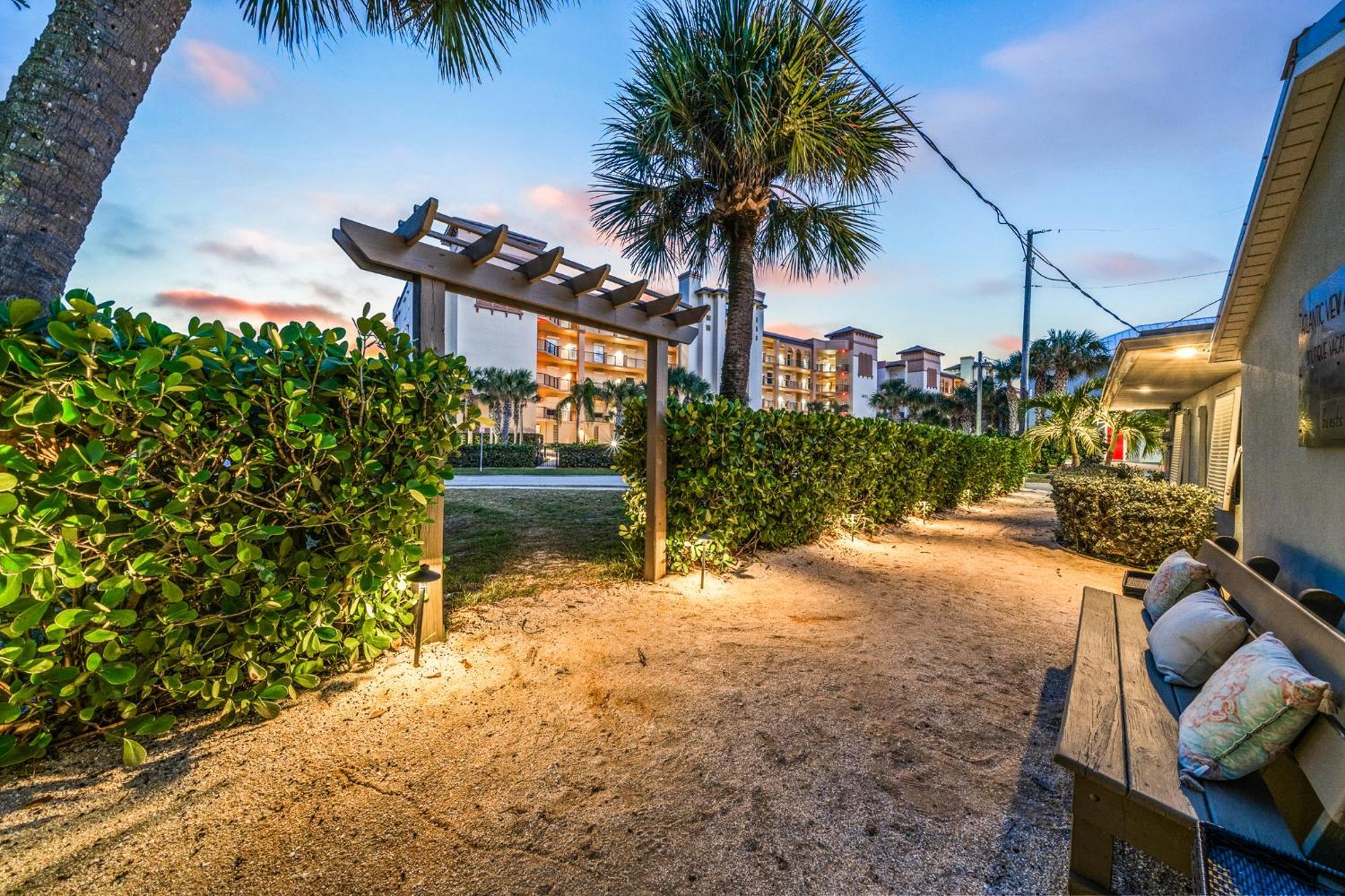Wonderful Place Wprivate Patio Next To The Beach Cocoa Beach Exteriör bild